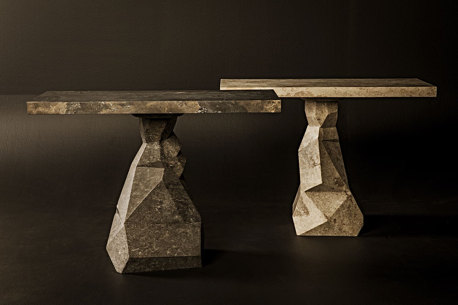 Noir Tilden Console