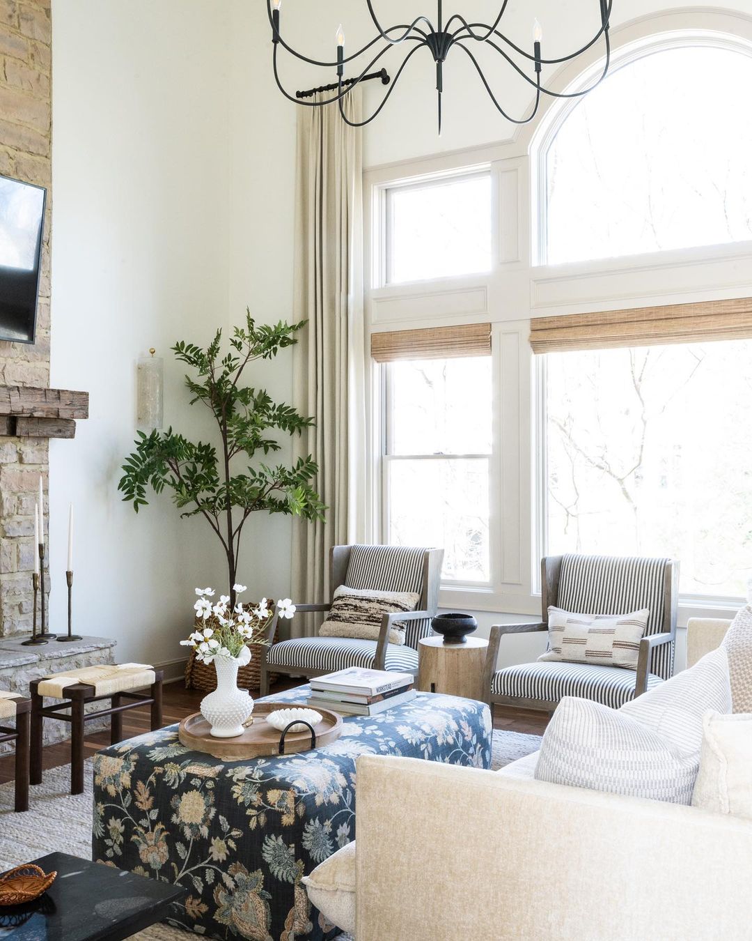 Currey and Company - Tirrell Medium Chandelier