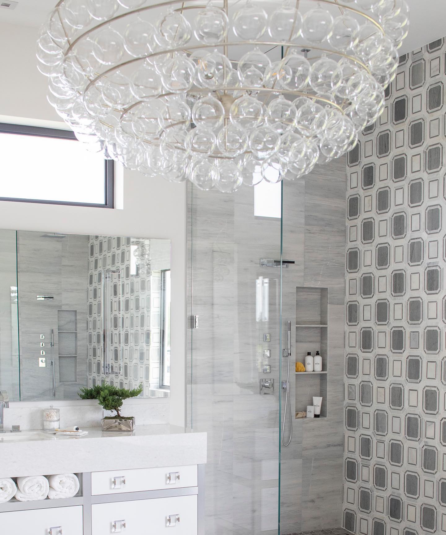 Currey & Company Stratosphere Chandelier