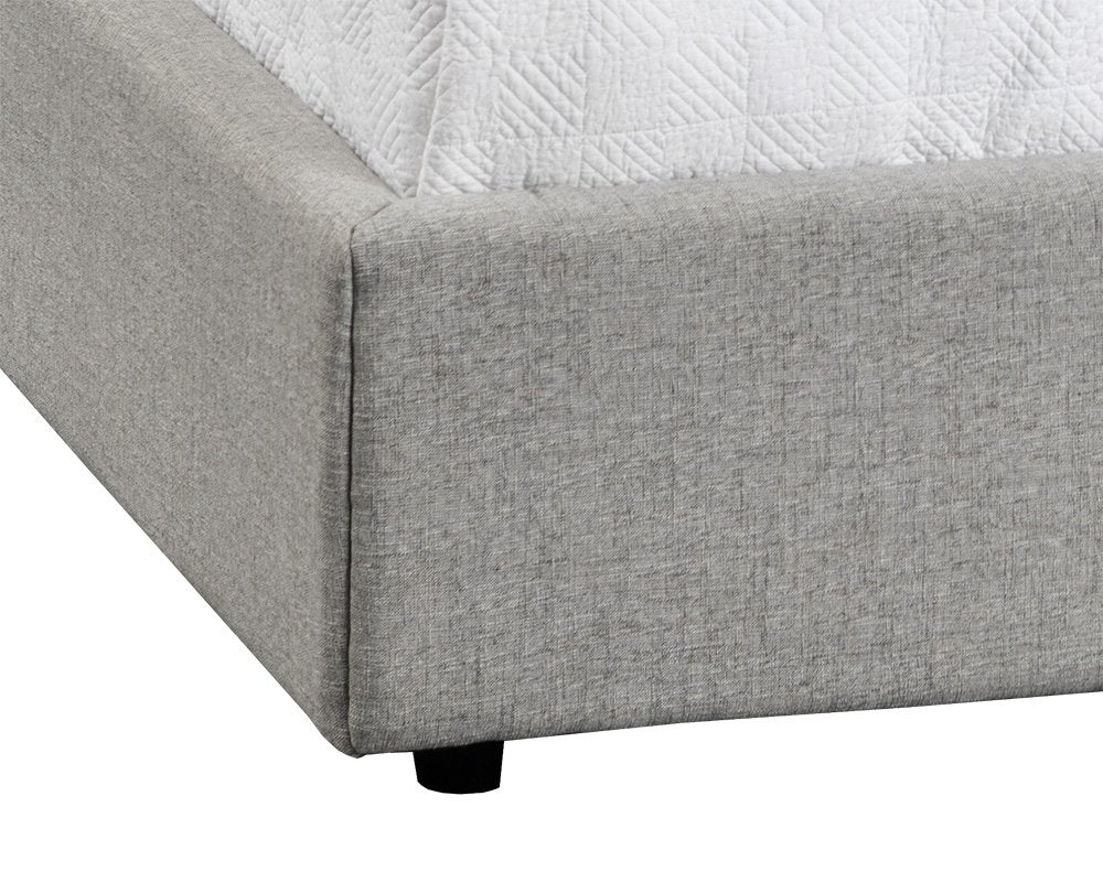 Sunpan Emmit Bed