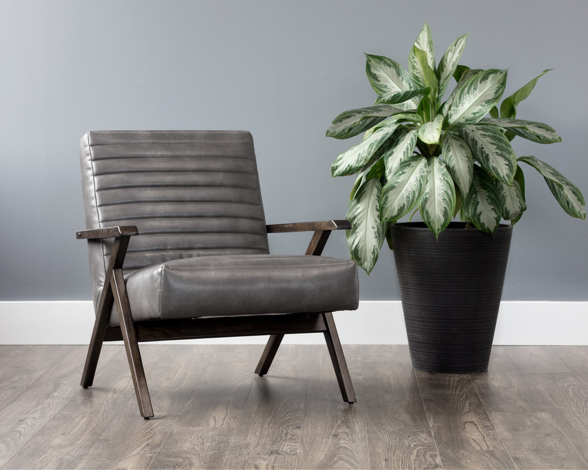 Sunpan Peyton Lounge Chair