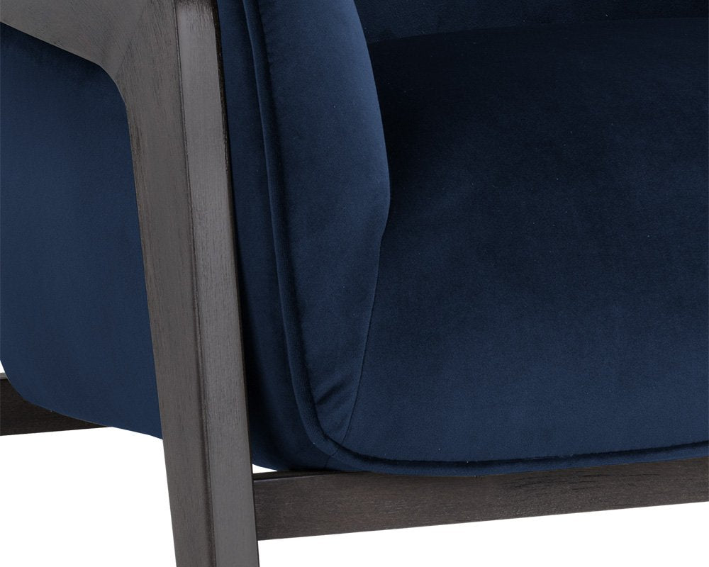 Sunpan Maximus Lounge Chair