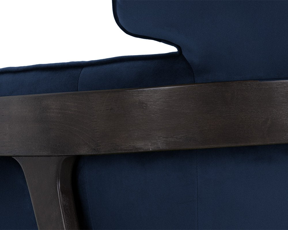 Sunpan Maximus Lounge Chair