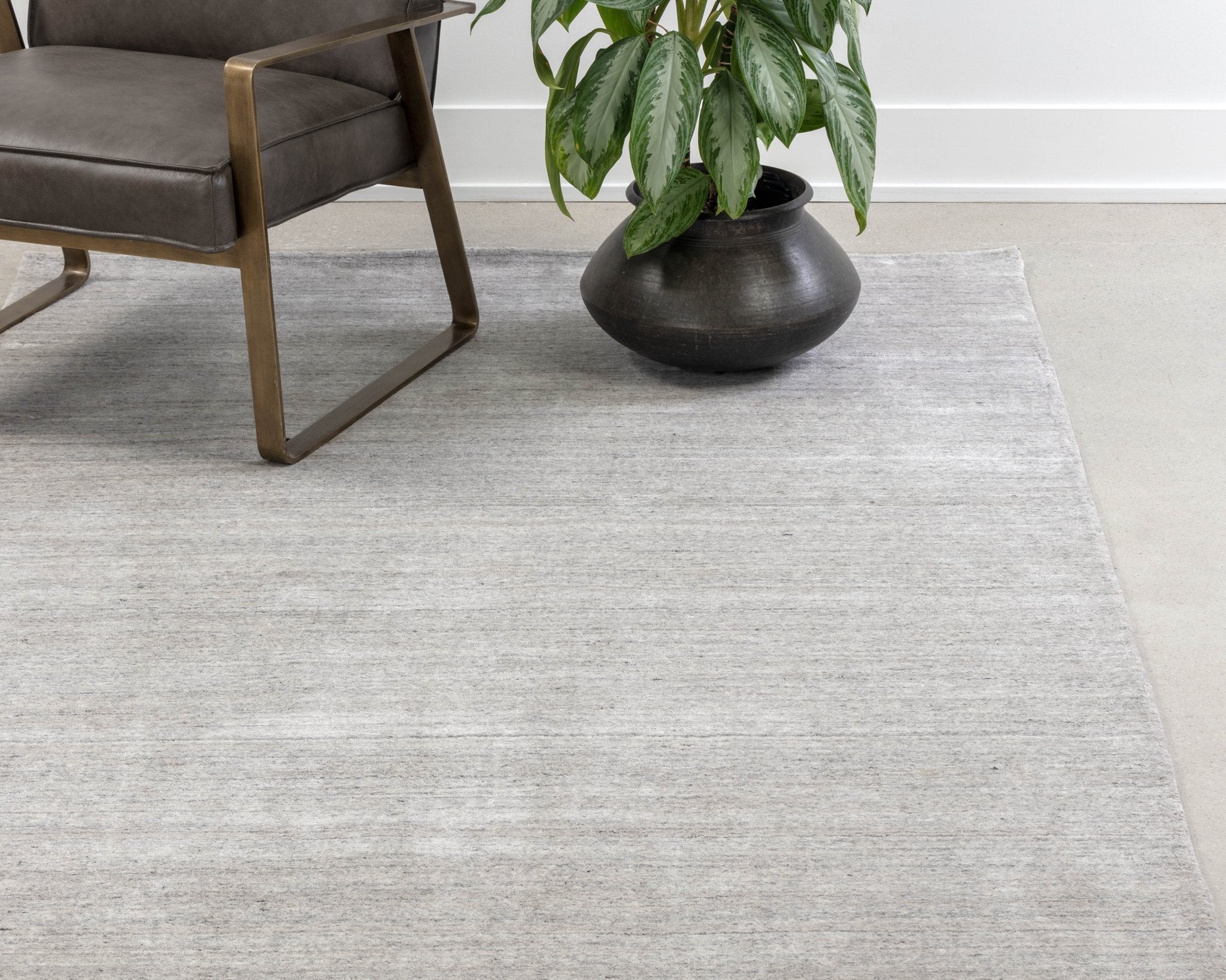 Sunpan Alaska Hand Loomed Rug Grey / Ivory