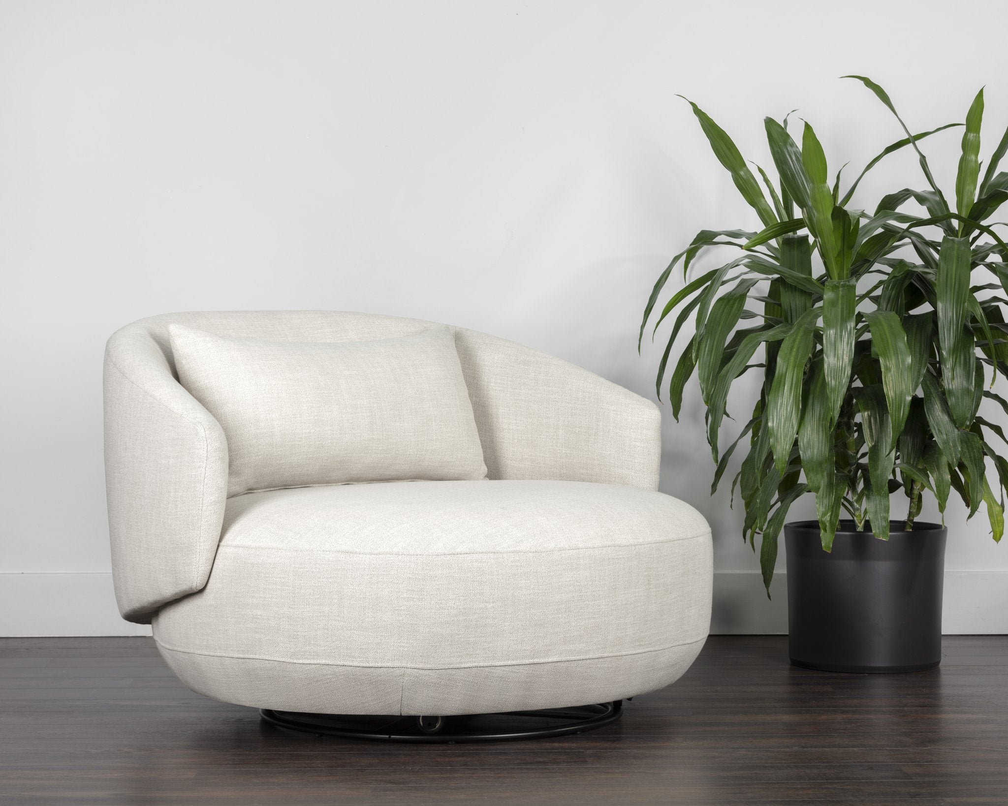 Sunpan Walsh Swivel Lounge Chair Effie Linen