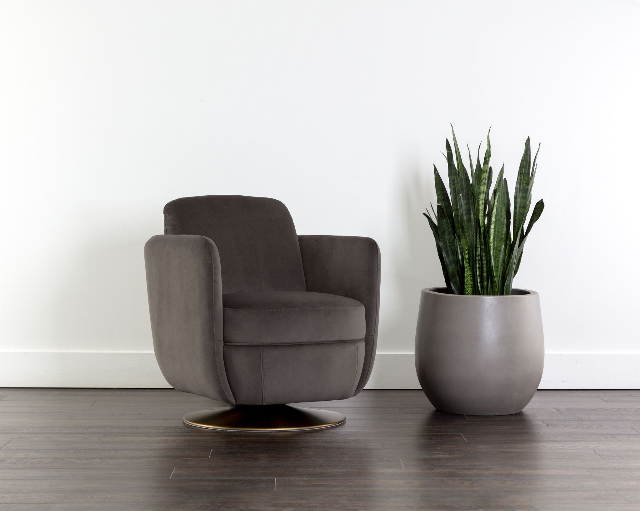 Sunpan Gilley Swivel Lounge Chair