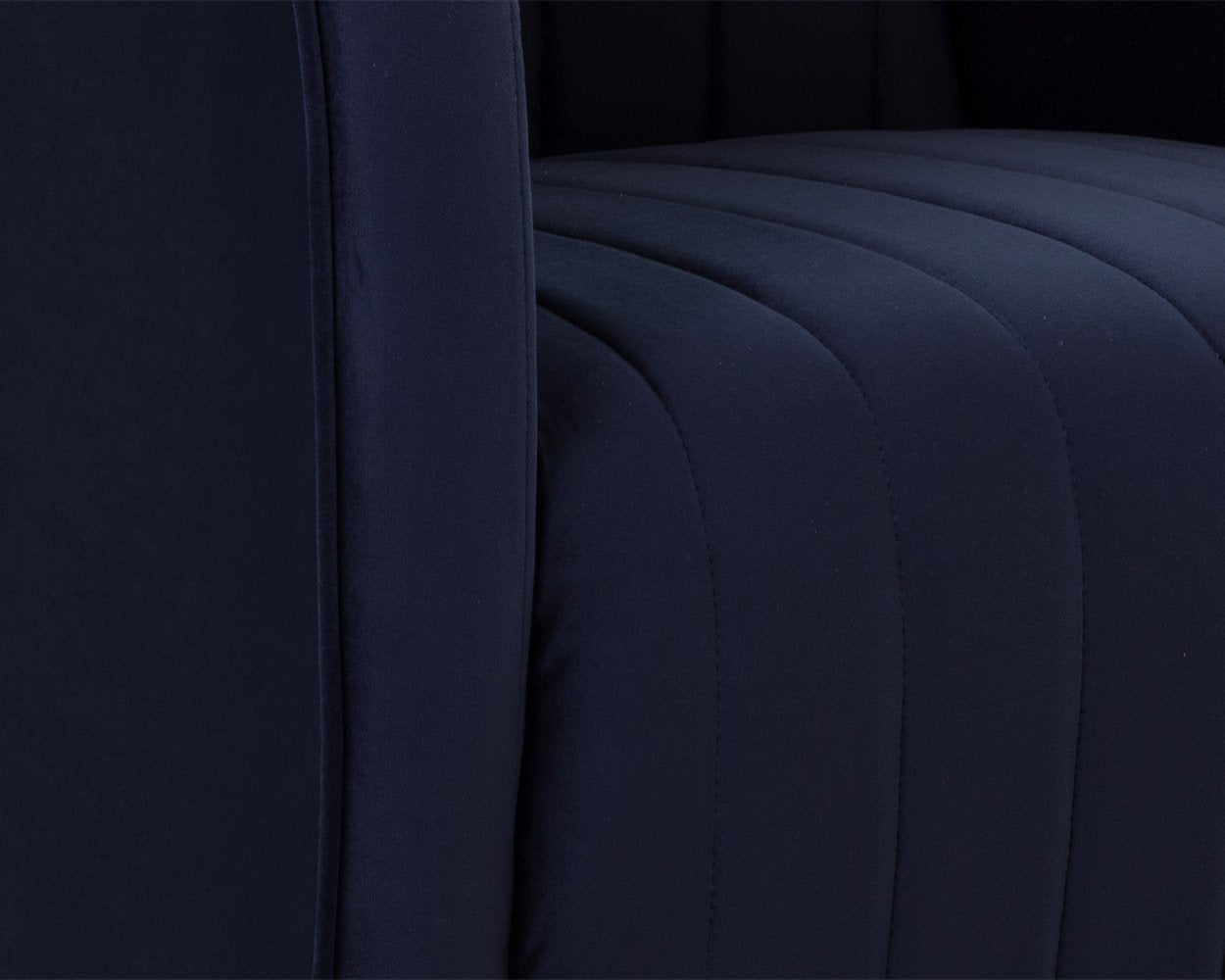 Sunpan Garrison Swivel Lounge Chair