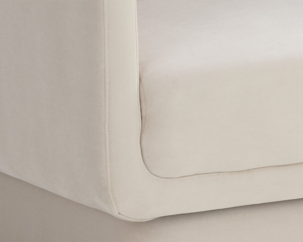 Sunpan Everton Armchair