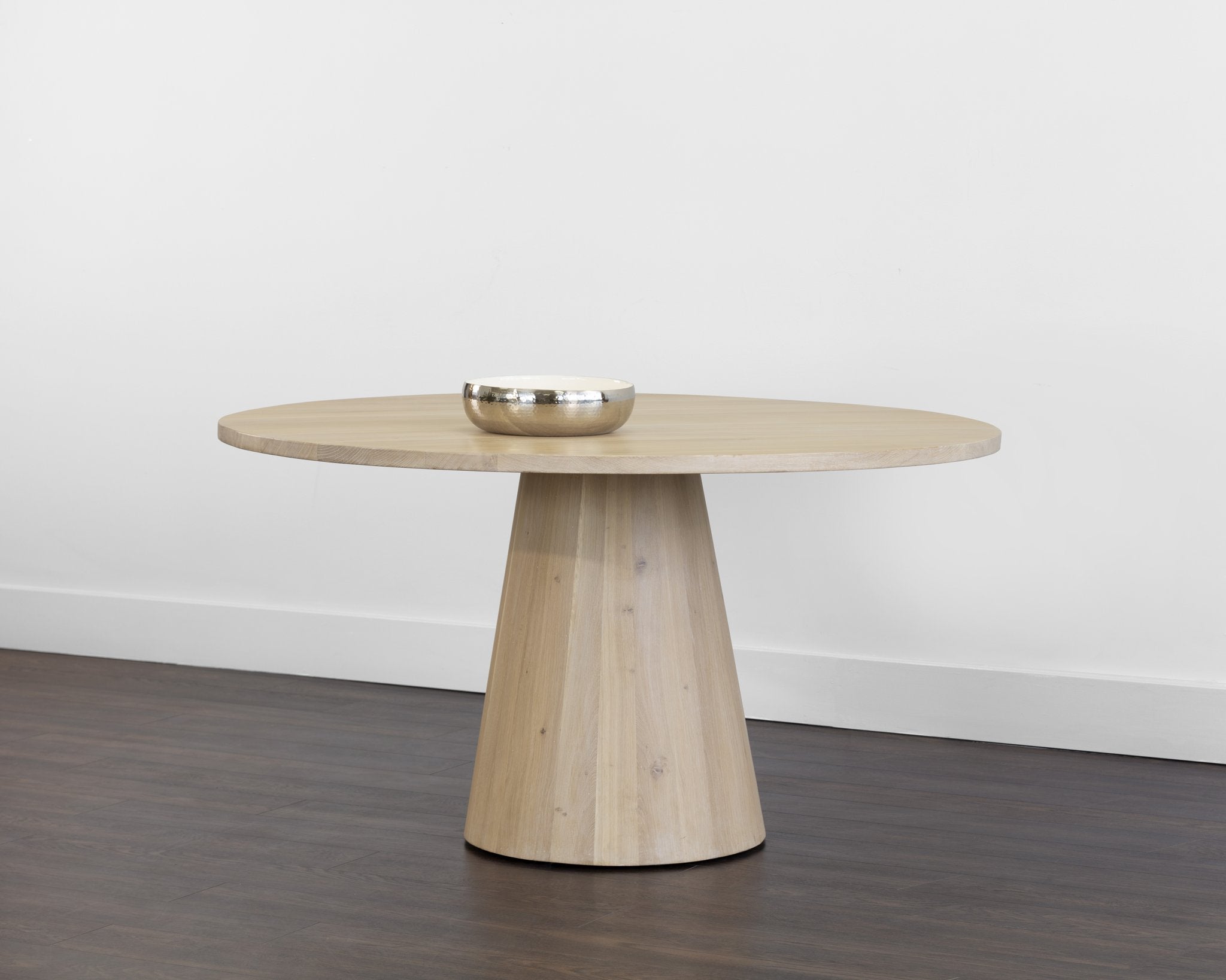Sunpan Elina Dining Table Round 54"