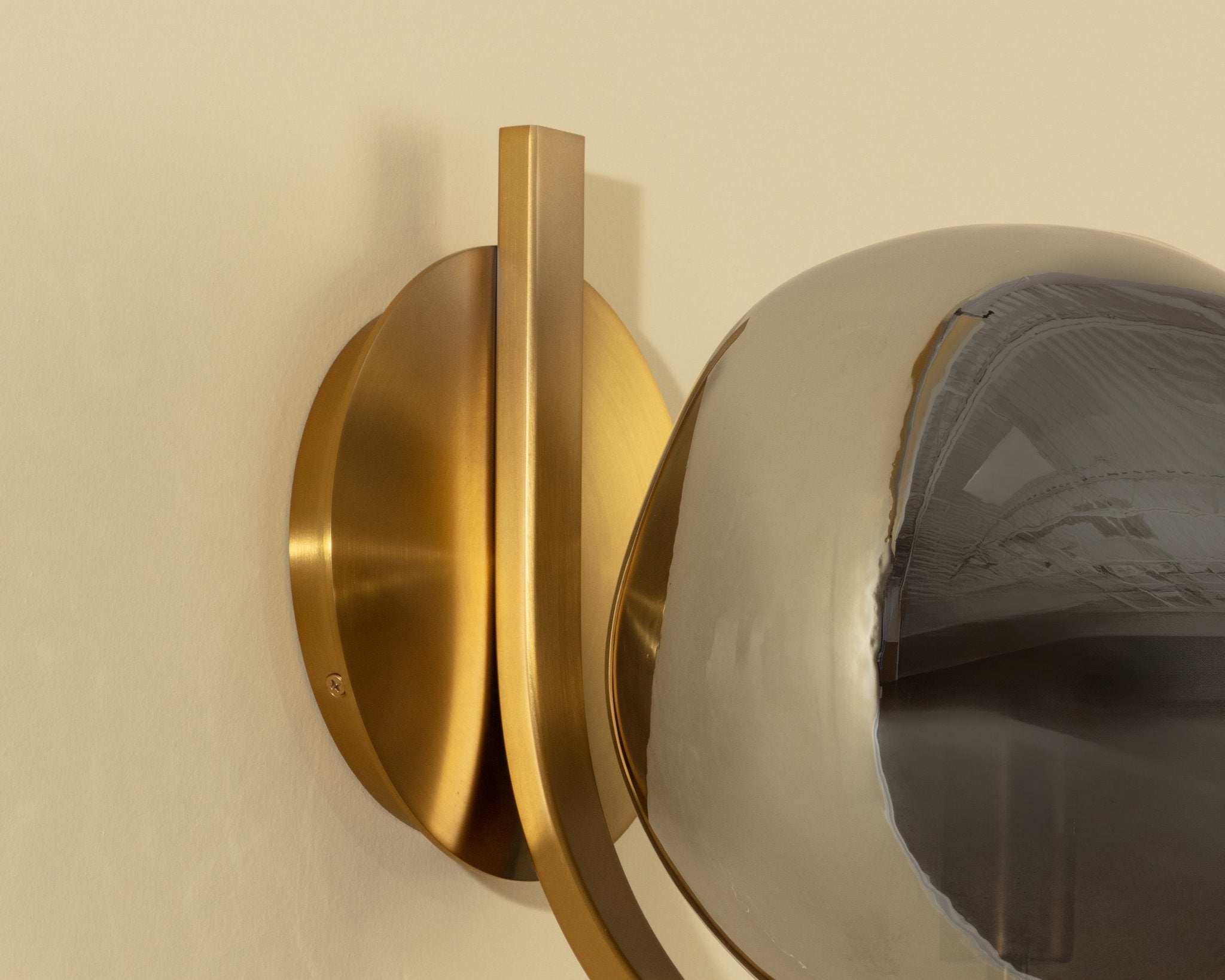 Sunpan Dionis Sconce