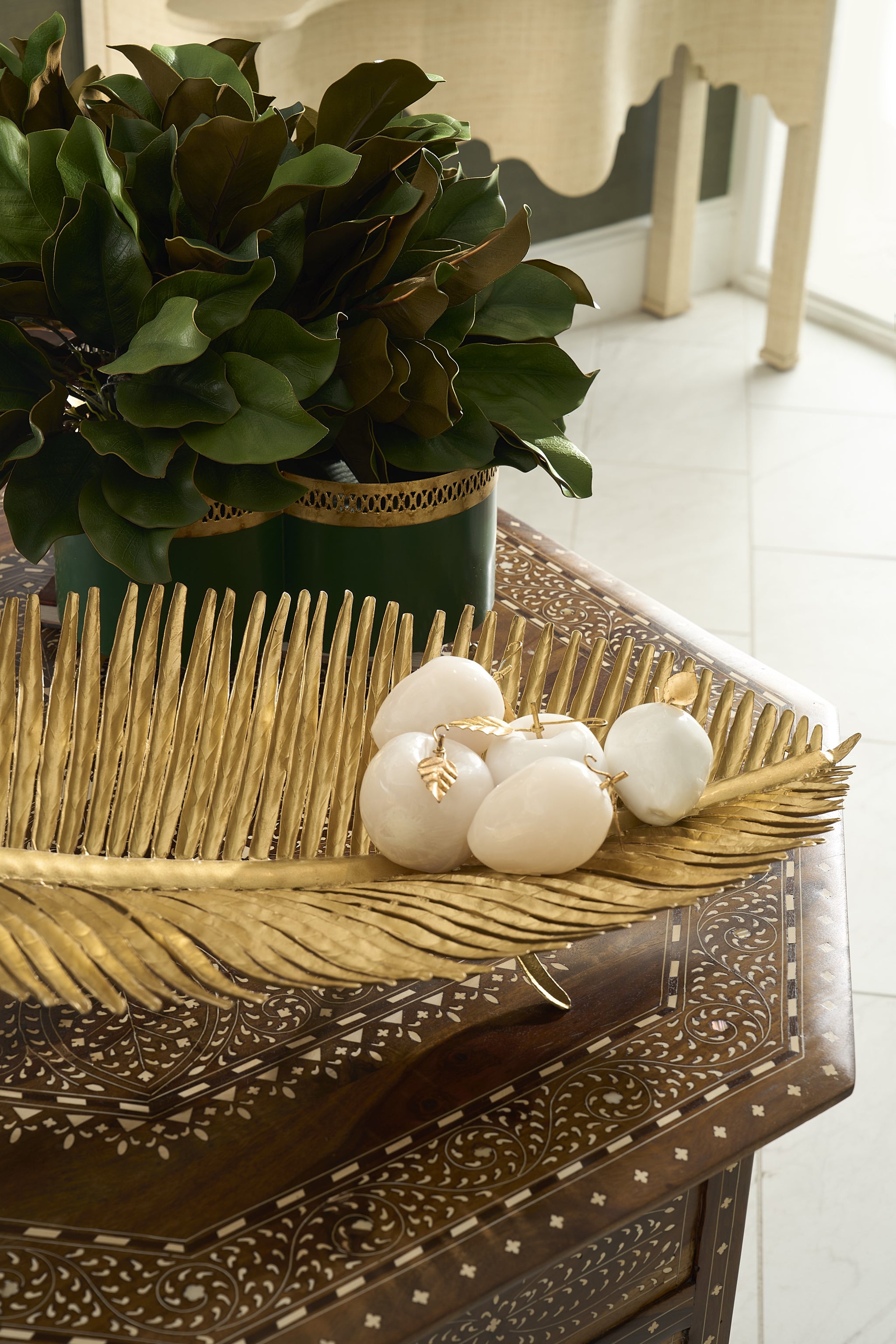 Chelsea House Palm Leaf Fruit Bowl