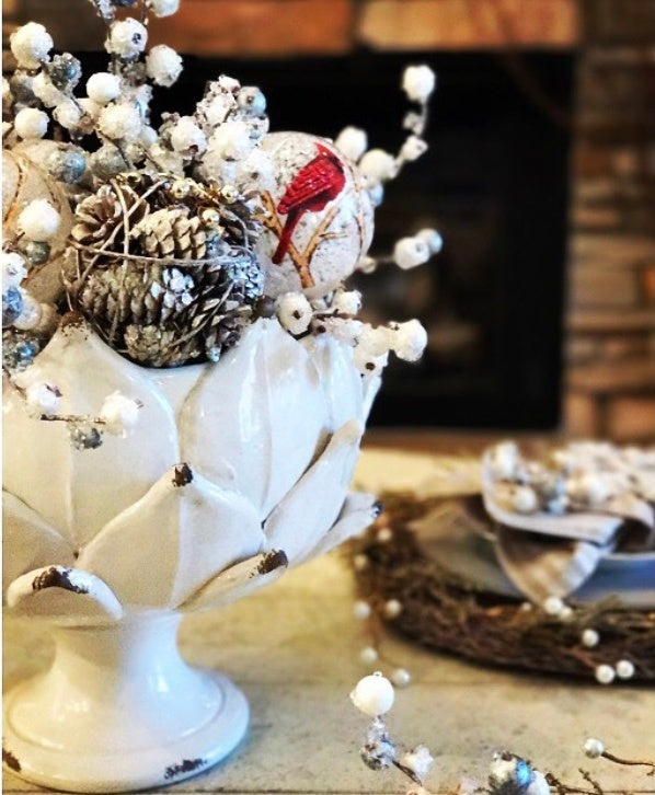 Chelsea House White Leaf Vase