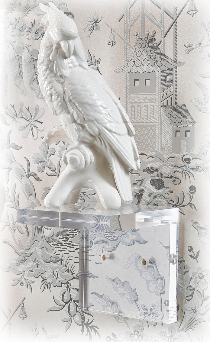 Chelsea House Regency Acrylic Bracket (Pair)