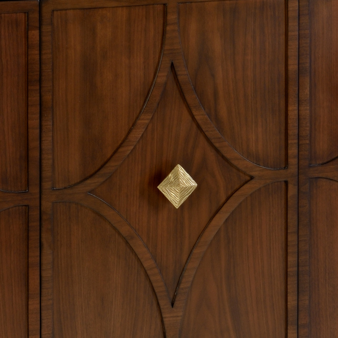 Wildwood - Diamond Sideboard