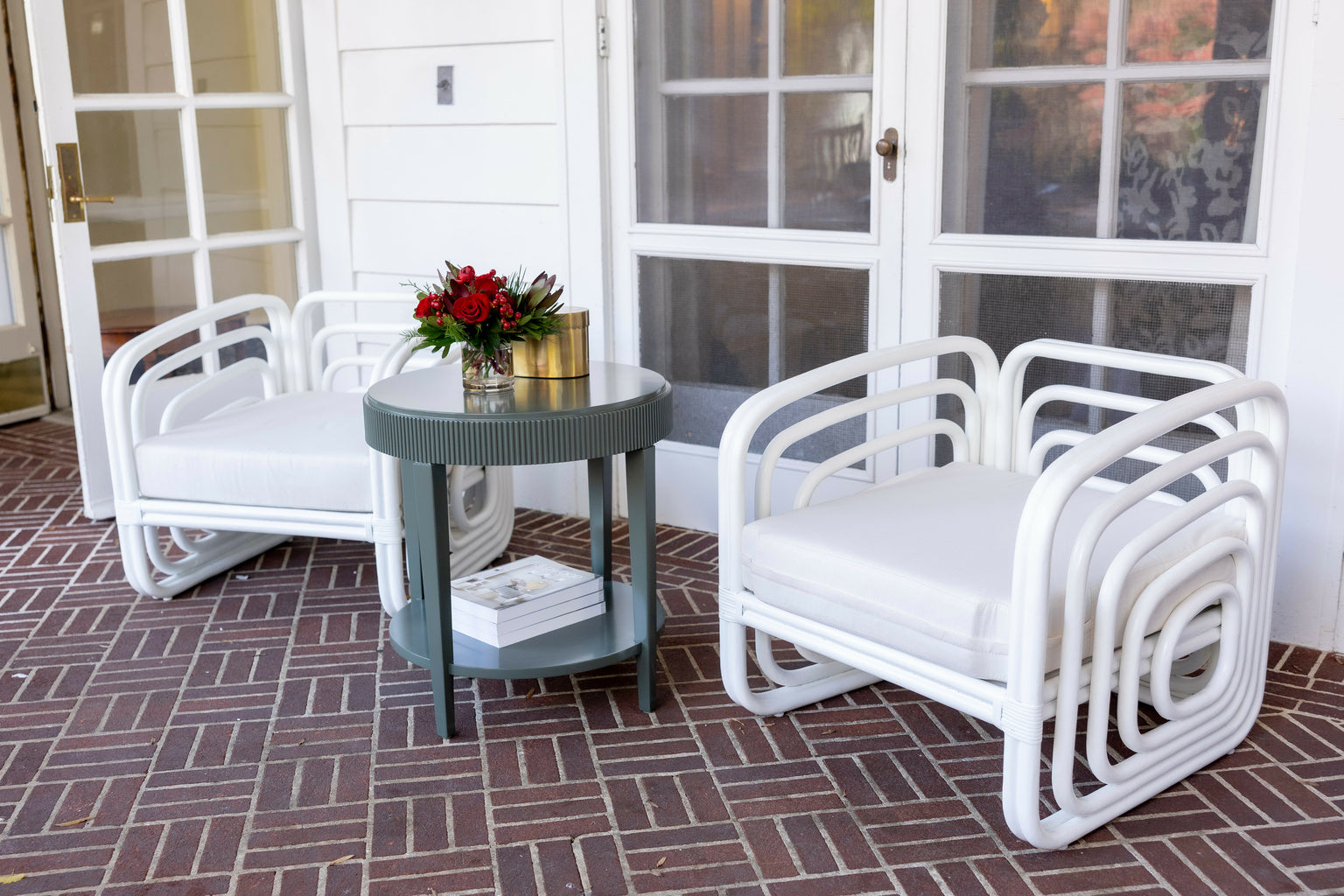 Wildwood Waterfall Tub Chair White