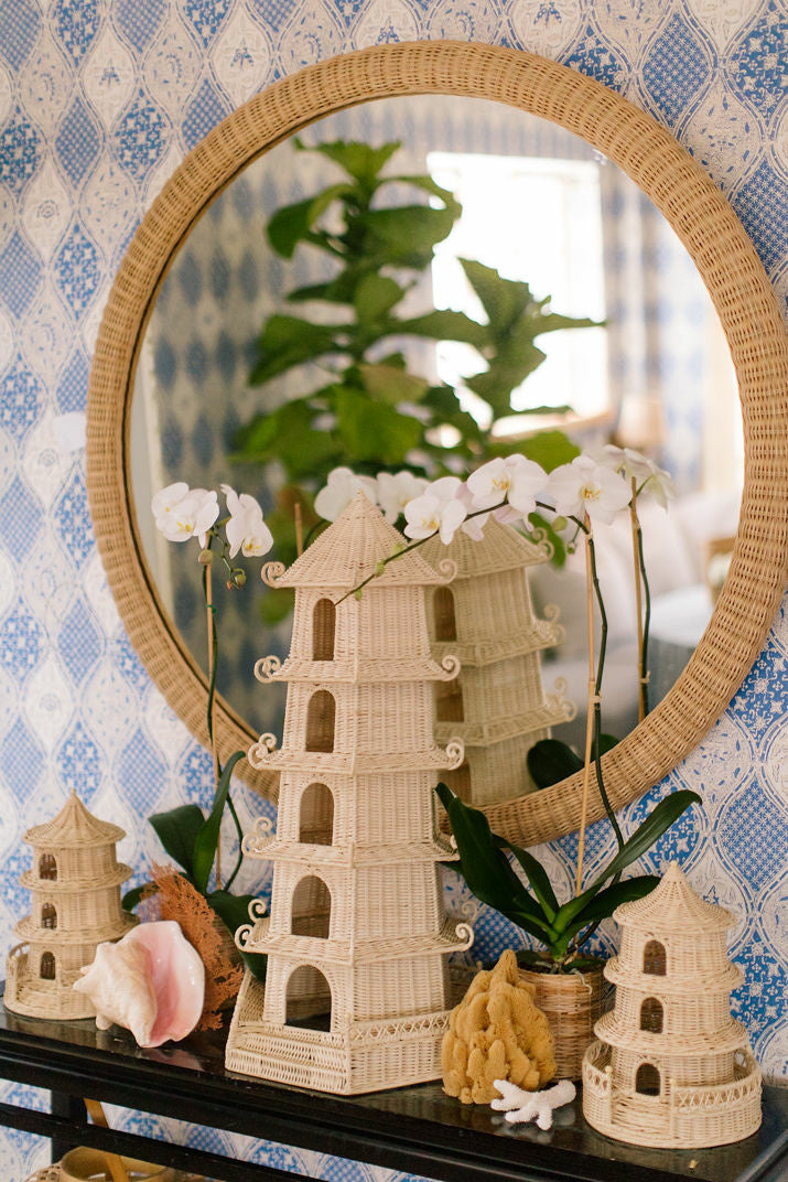Chelsea House Amanda Lindroth Dunmore Round Wicker Mirror
