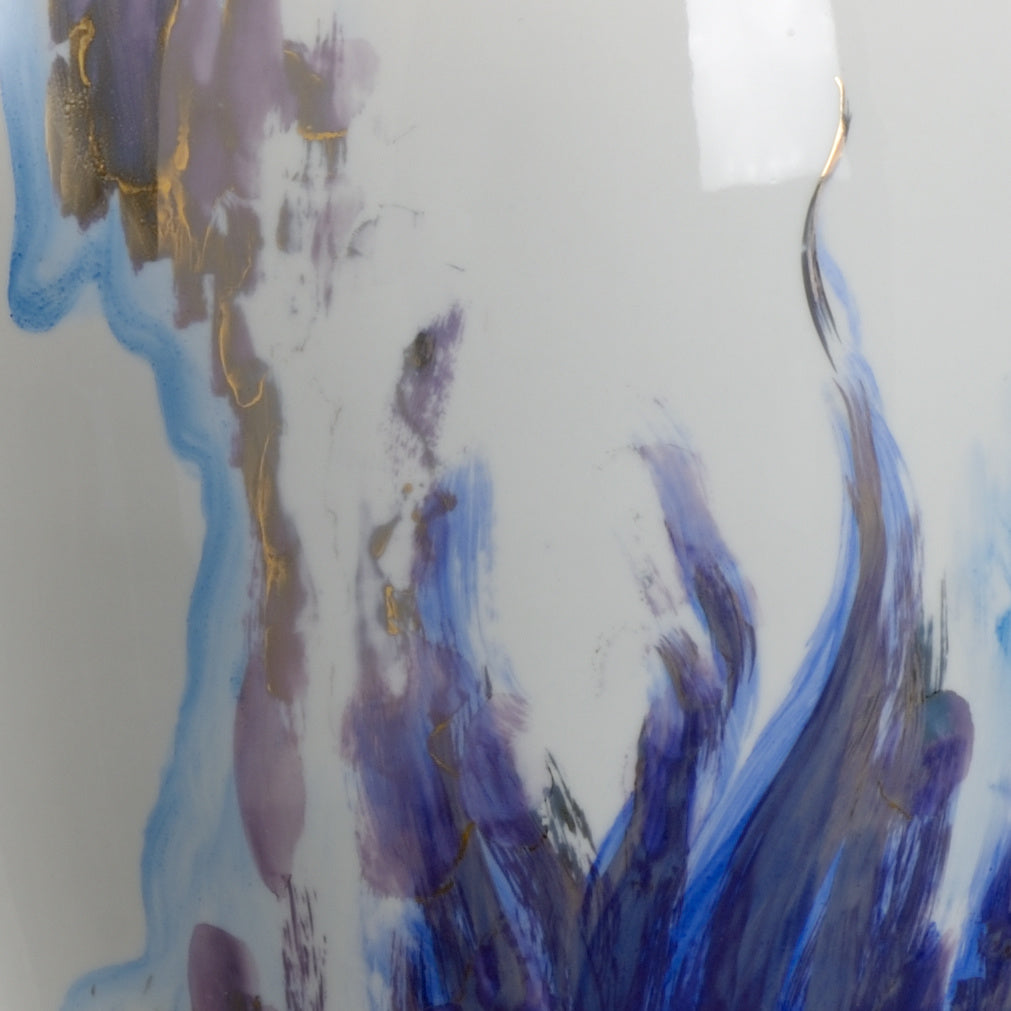 Chelsea House Fire Vase Lamp in Blue