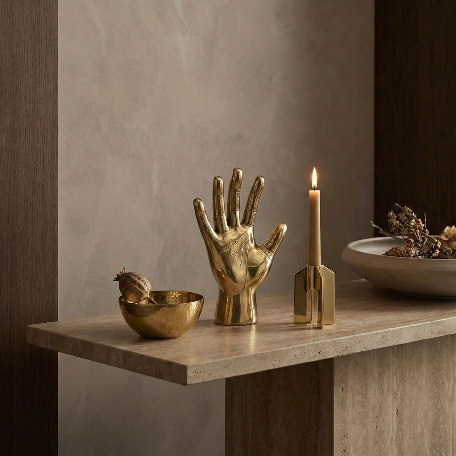 Noir Open Hand, Brass