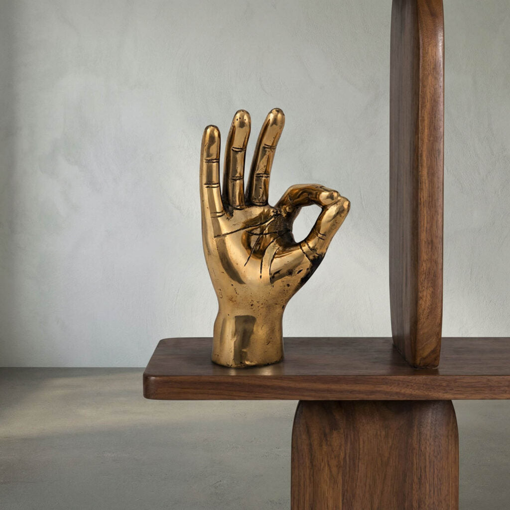 Noir Ok Sign, Brass