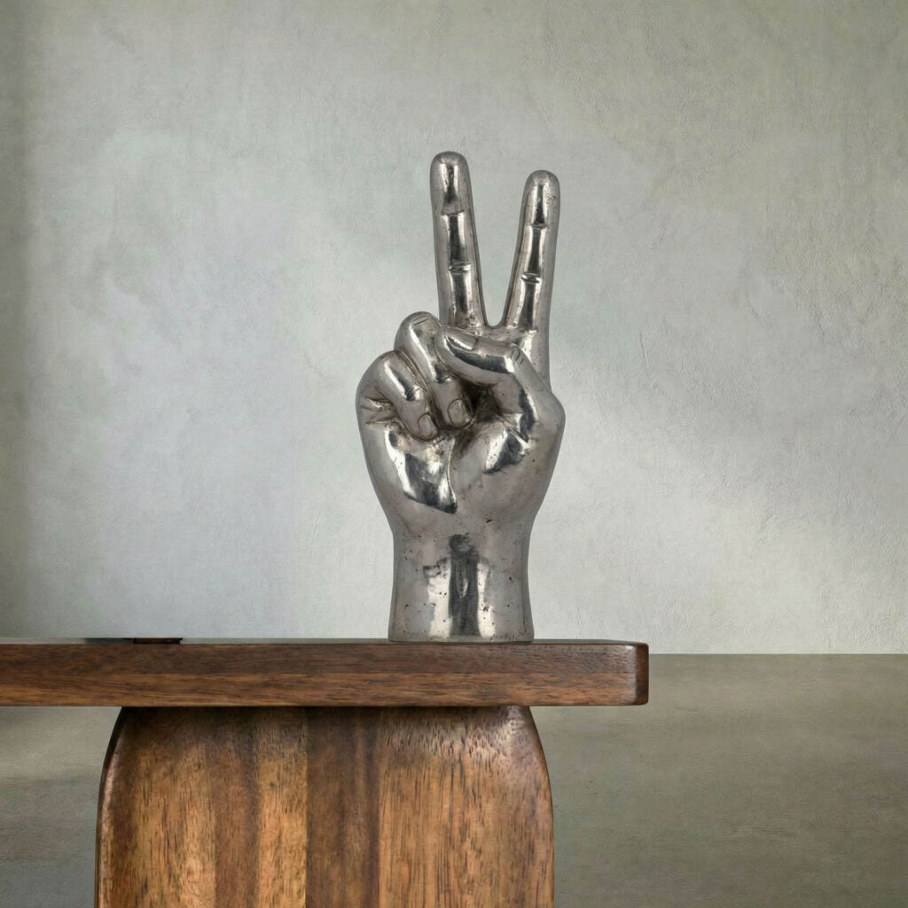 Noir Peace Sign, Brass
