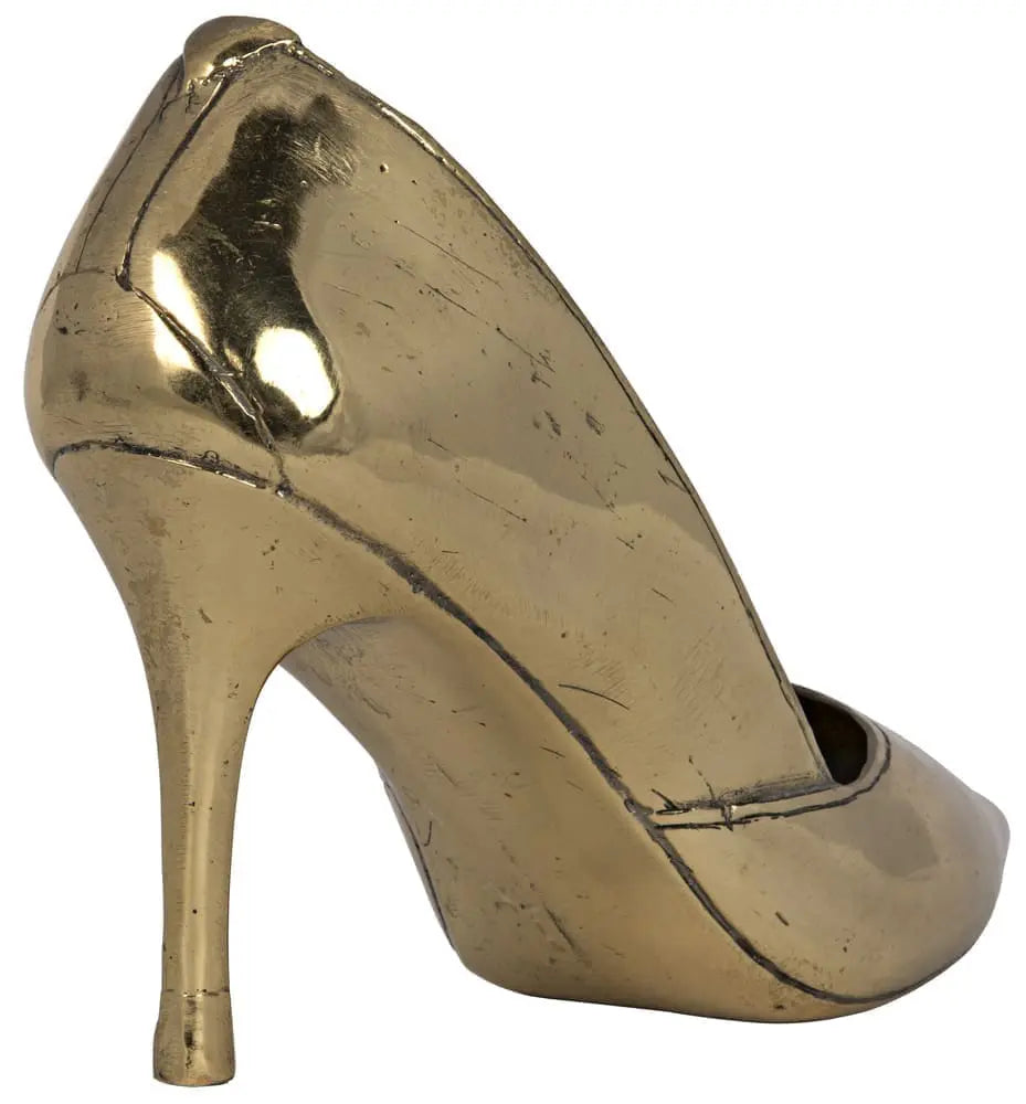 Noir Heel, Brass