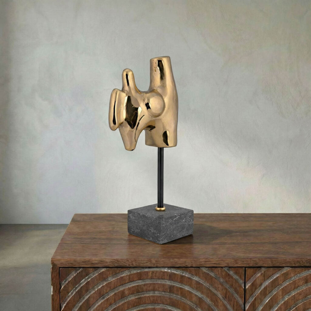 Noir Goker With Stand