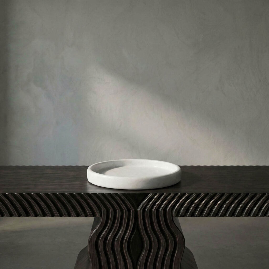 Noir 16" Round Tray