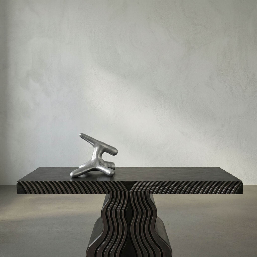 Noir Wiggins, Brushed Finish