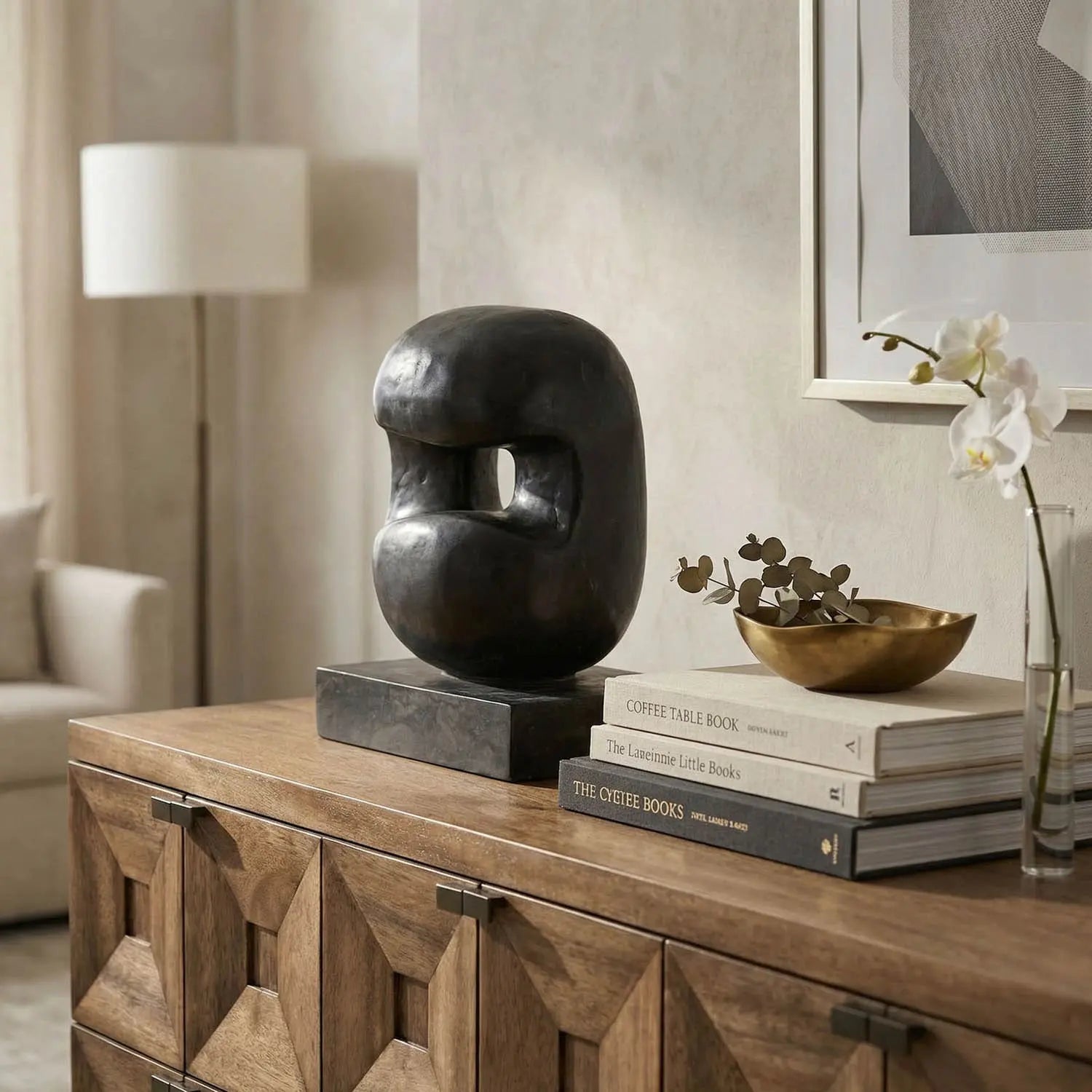 Noir Juno Sculpture