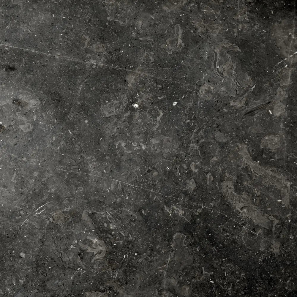 Noir Rind Table