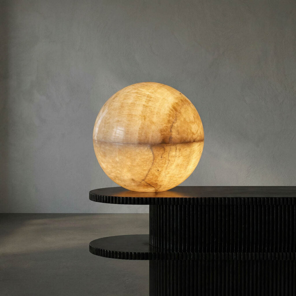 Noir Onyx Globe