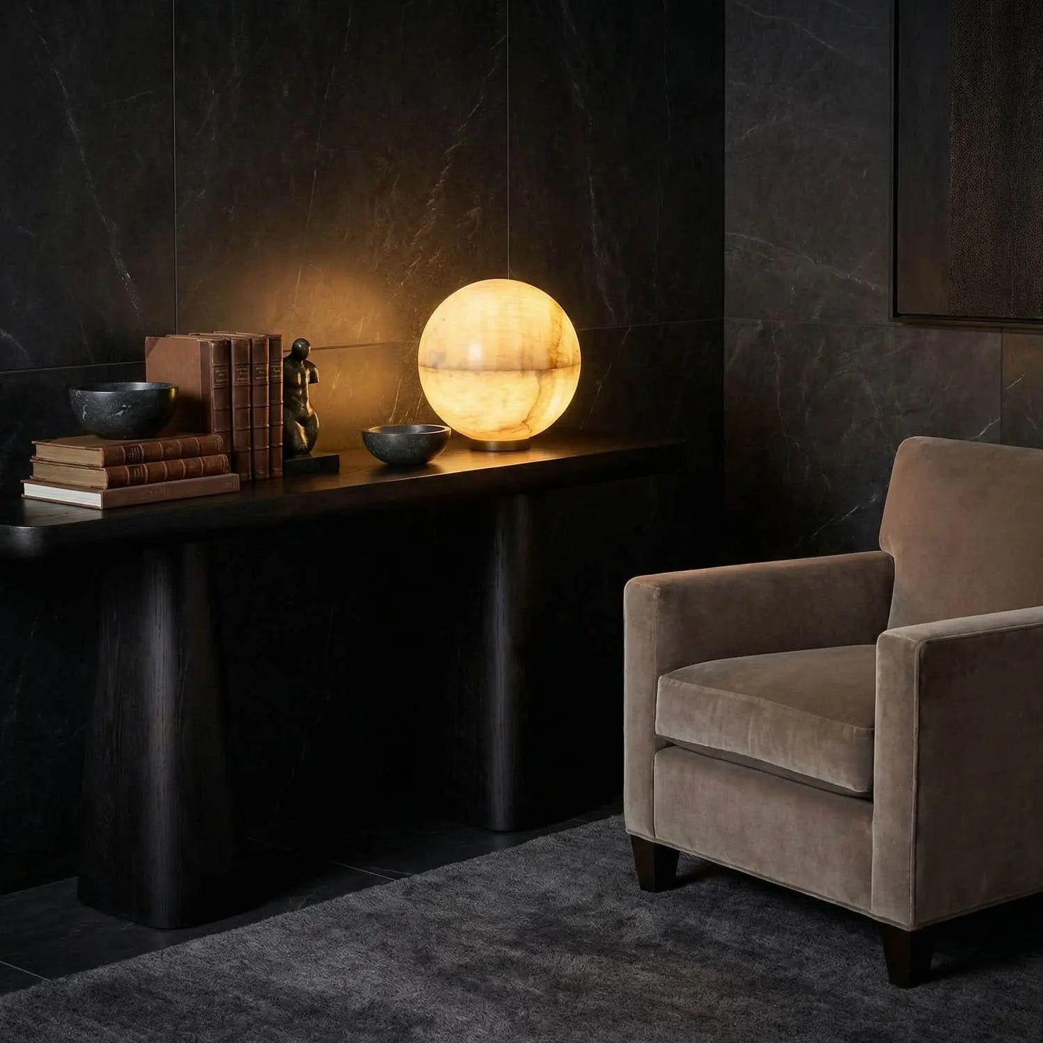 Noir Onyx Globe