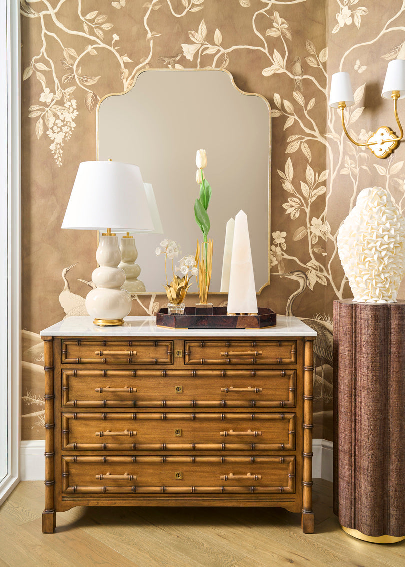 Chelsea House Ruffle Pedestal