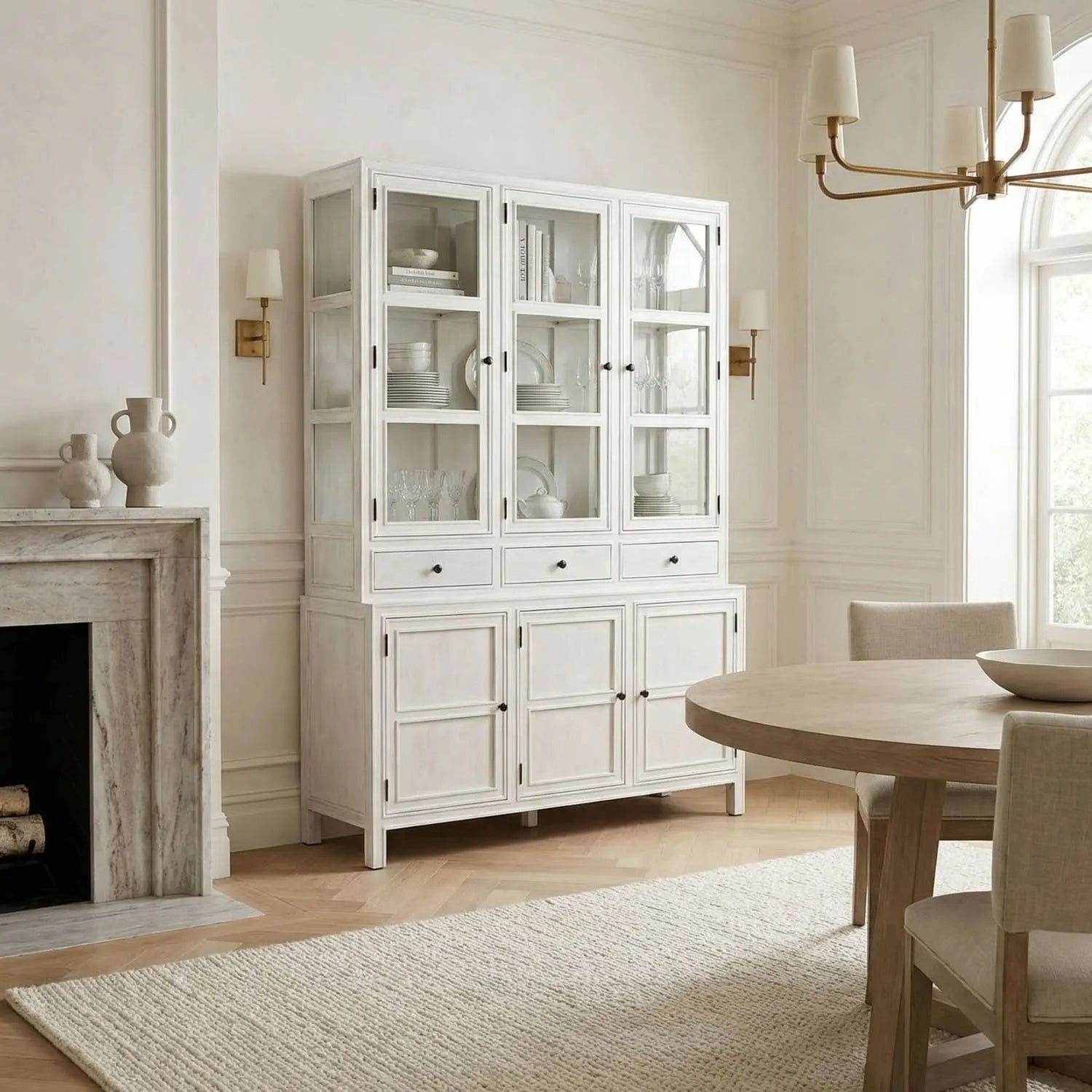 Noir Colonial Hutch