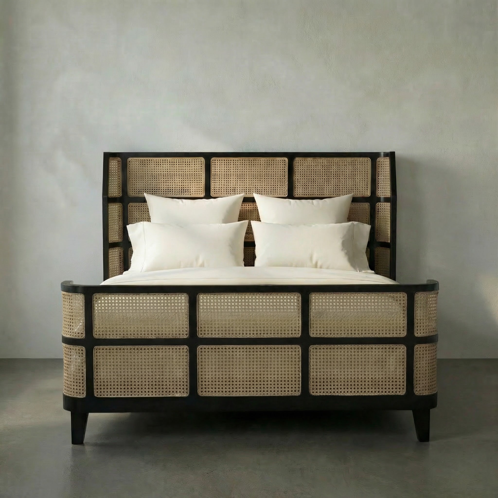 Noir Porto Bed, Queen, Hand Rubbed Black