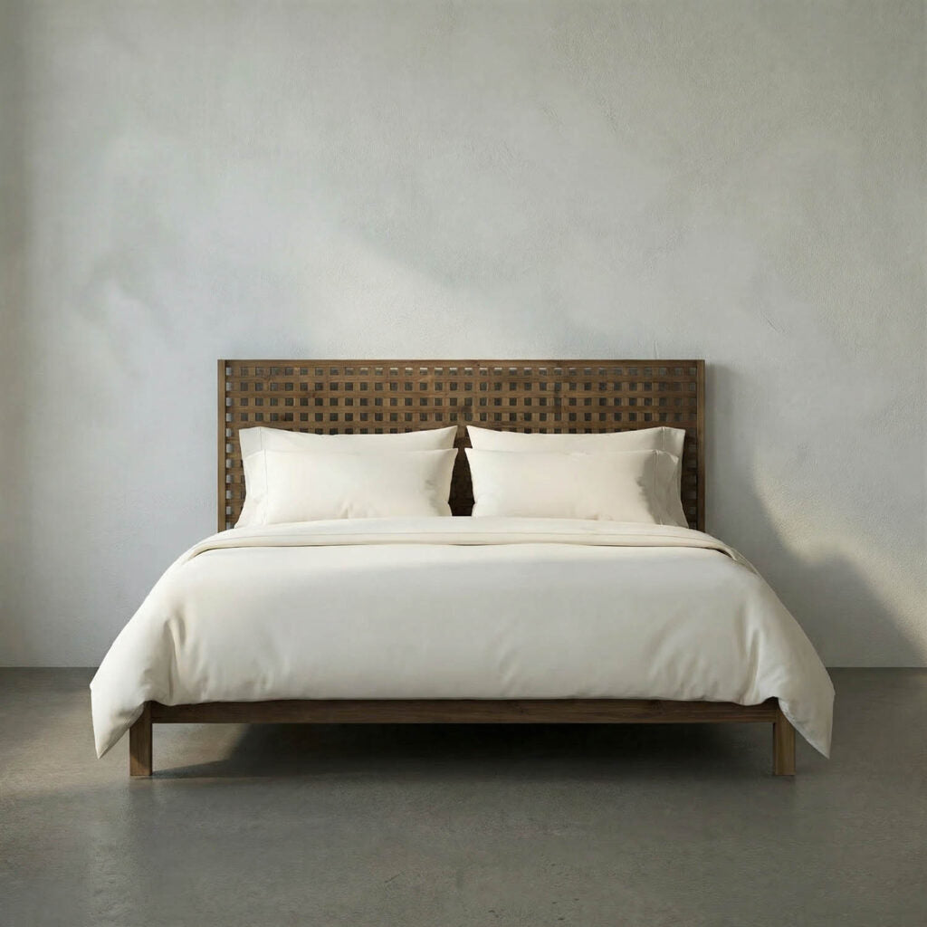 Noir Quinnton Bed, Eastern King, Teak