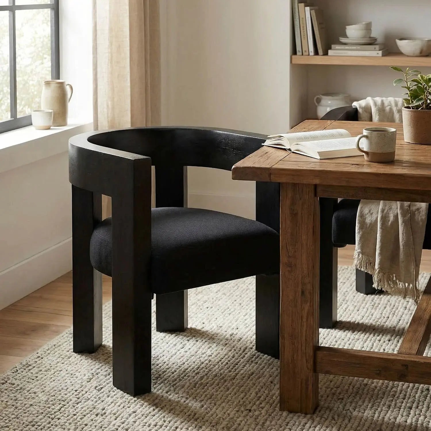 Noir Eros Chair