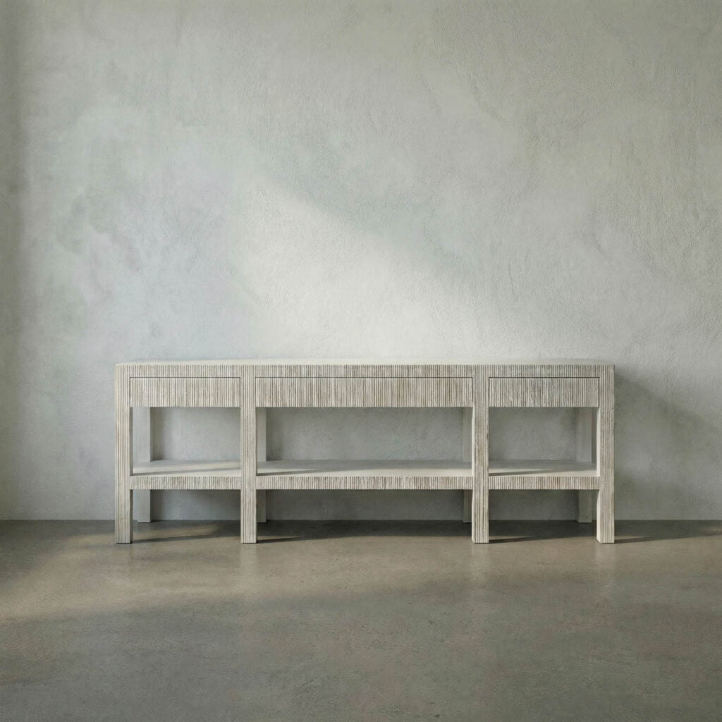 Noir Conrad Console