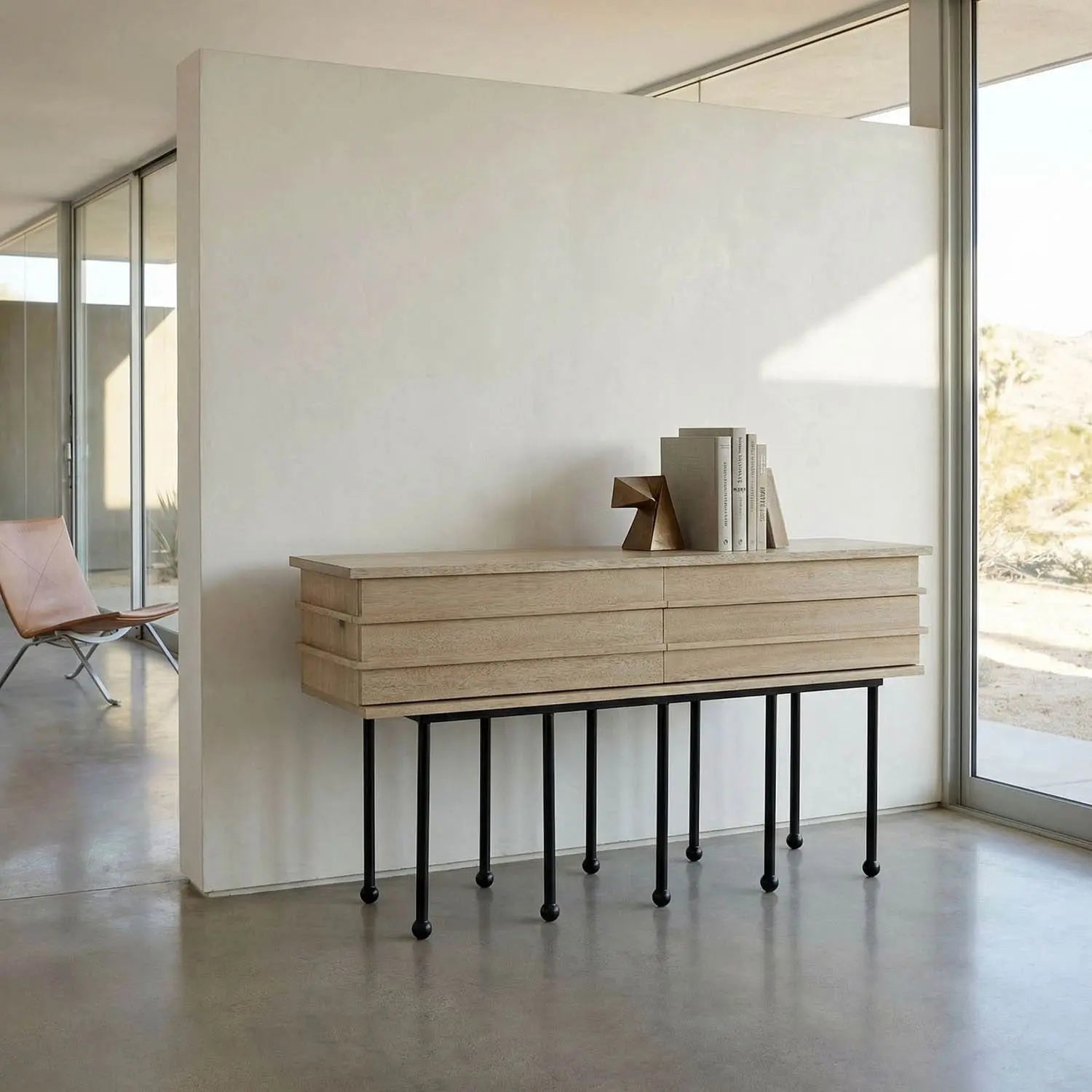 Noir Oliver Console
