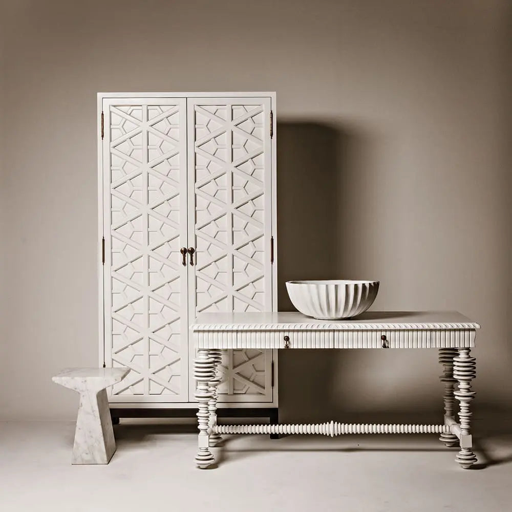 Noir Portuguese Desk, Solid White