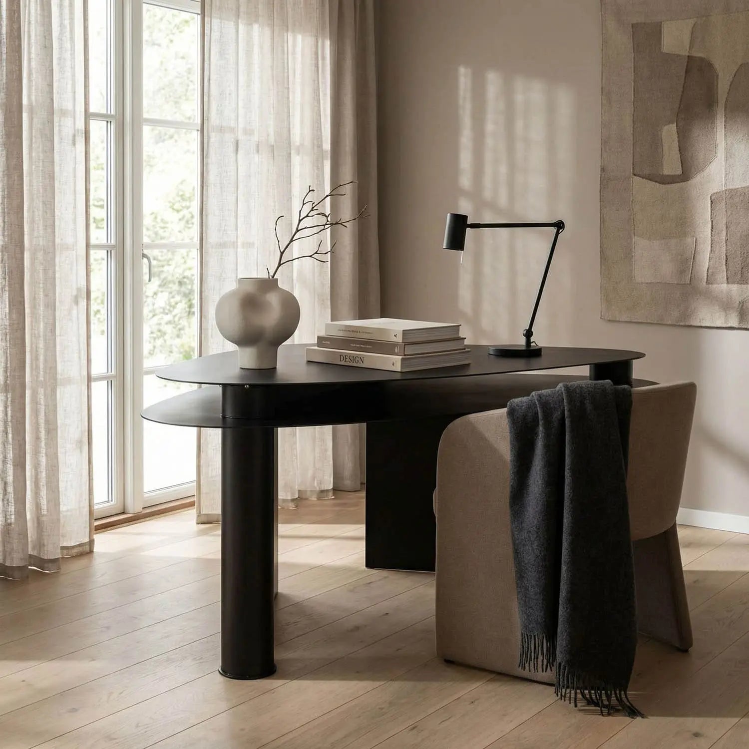 Noir Sita Desk