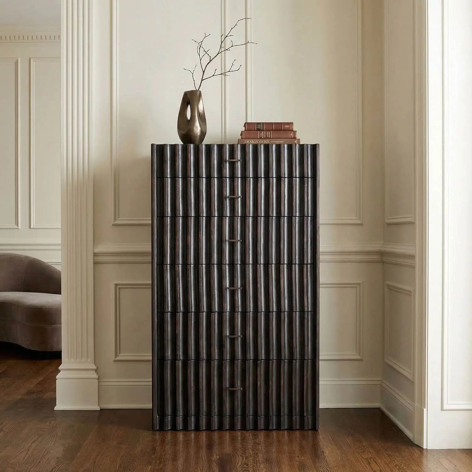 Noir Izzy Tallboy, Pale