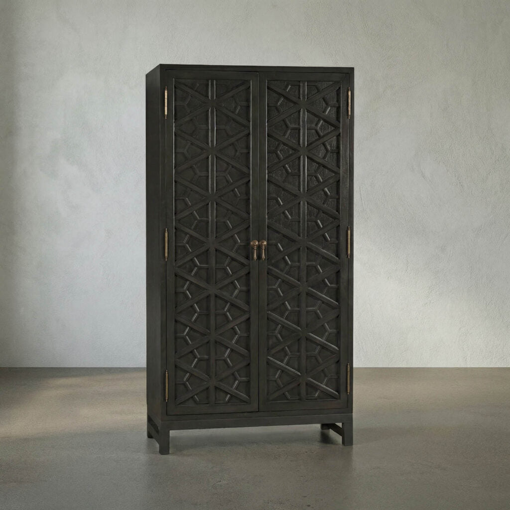 Noir Maharadscha Hutch