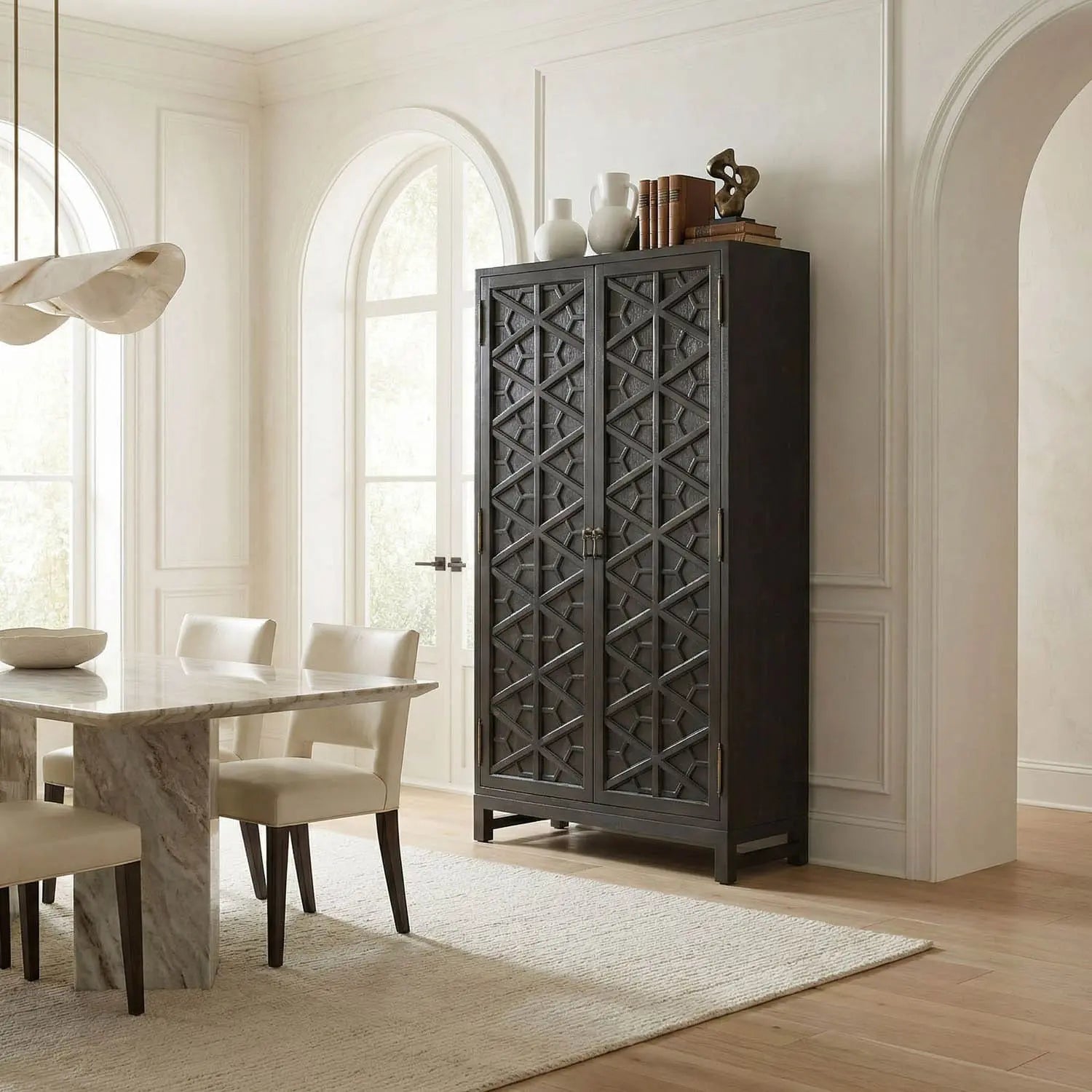 Noir Maharadscha Hutch
