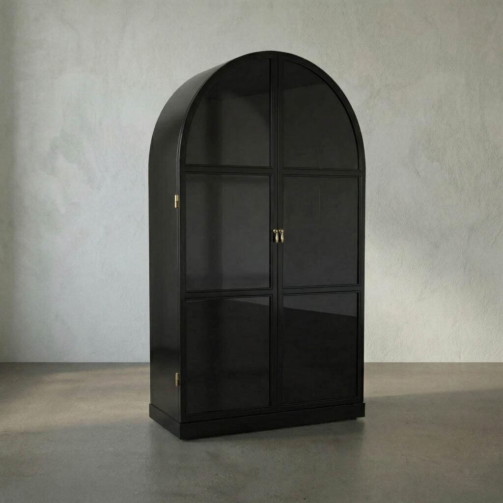 Noir Yoke Hutch
