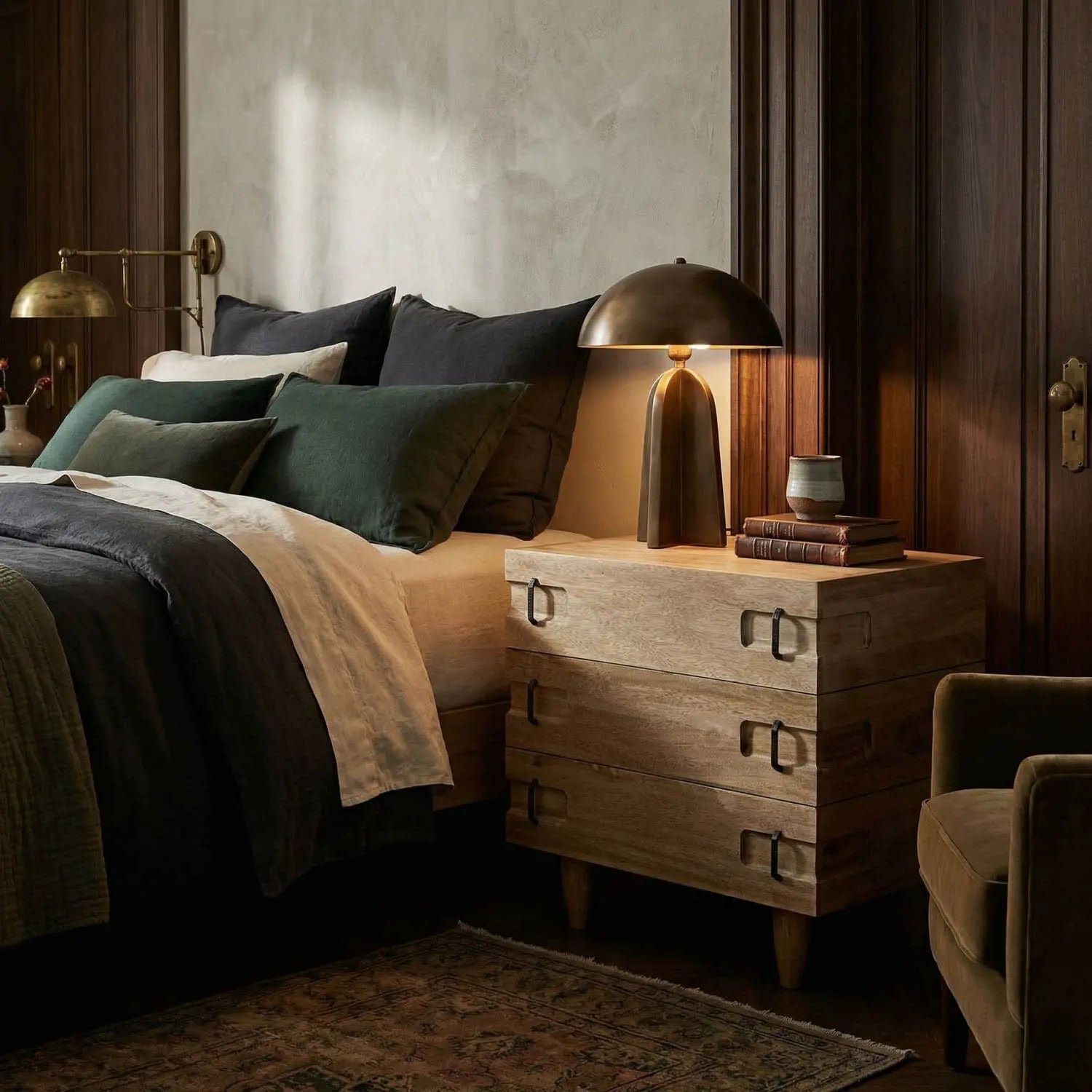 Noir David 32" Side Table