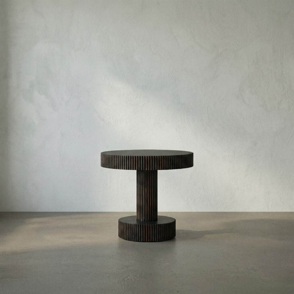 Noir Stringata Table