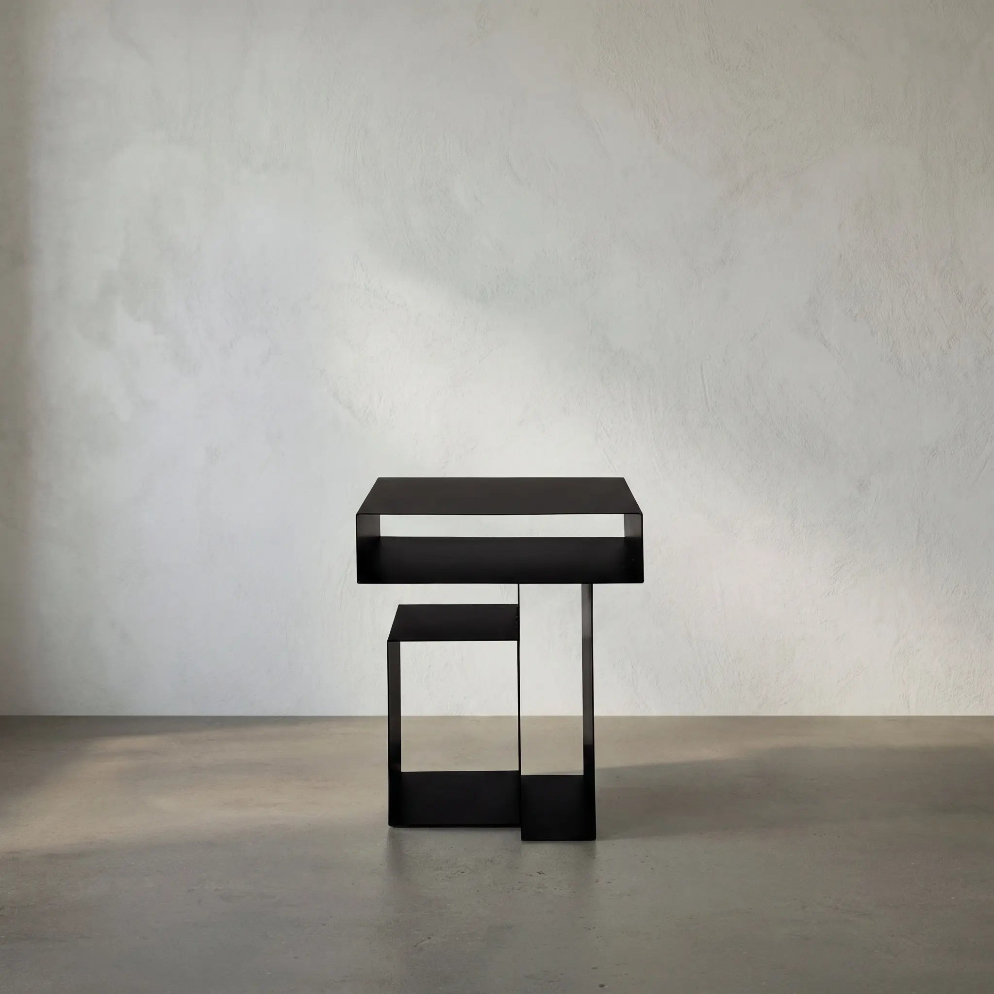 Noir Ribe Side Table