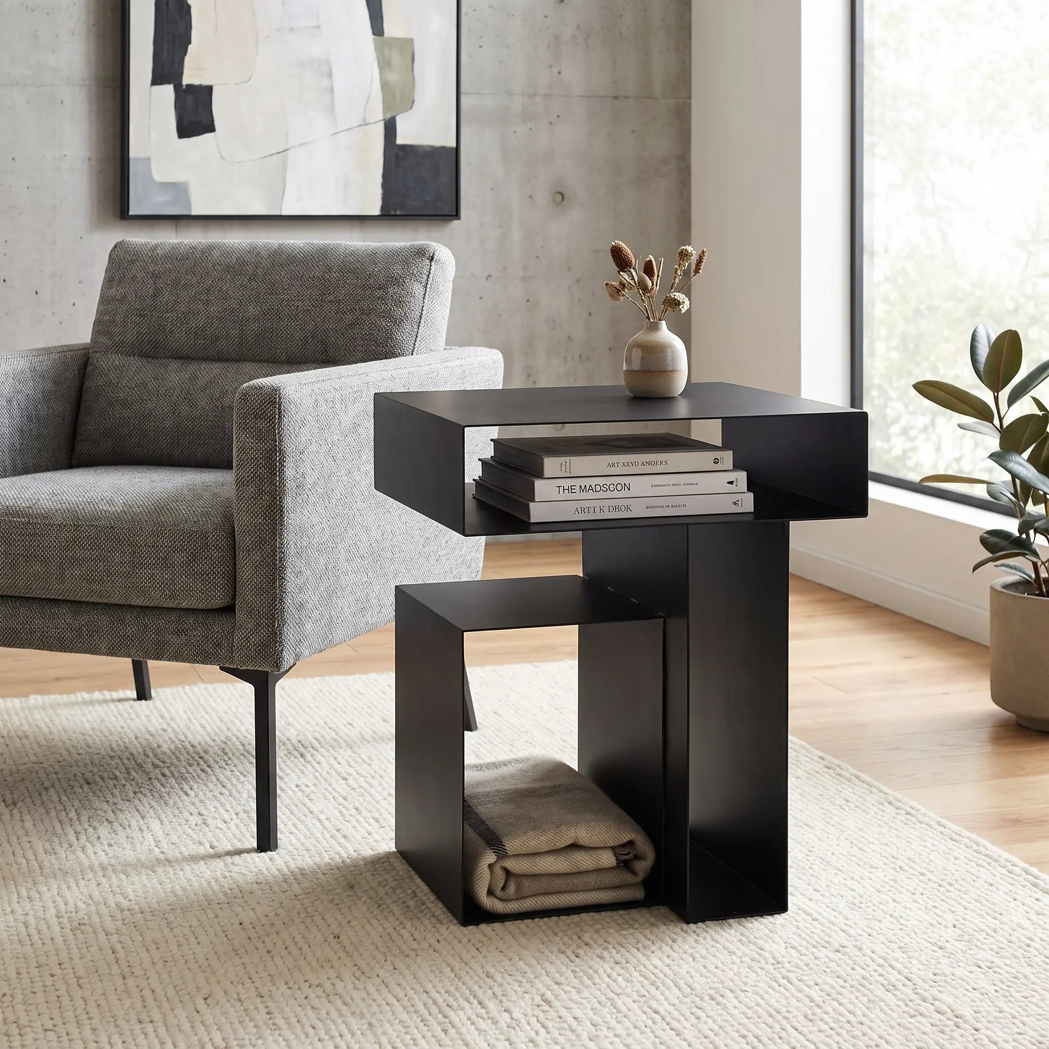 Noir Ribe Side Table