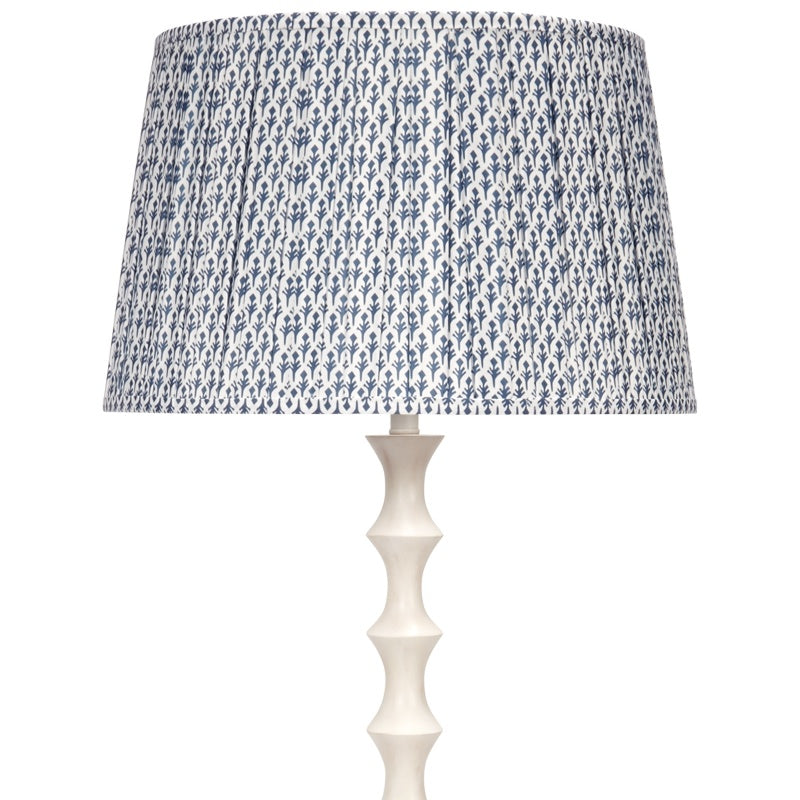 Old World Design Nora Floor Lamp